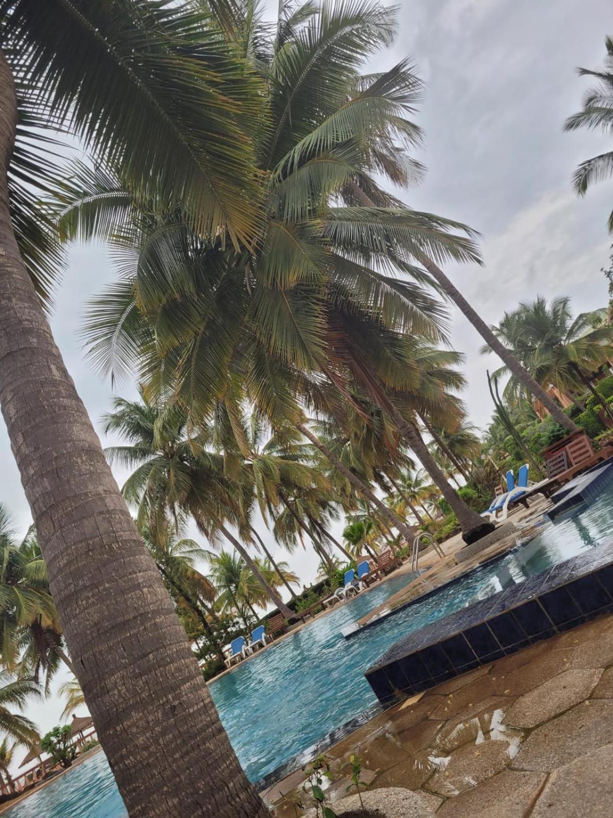 Villa Bord De Mer Avec Piscine Sali Tapé Exteriér fotografie